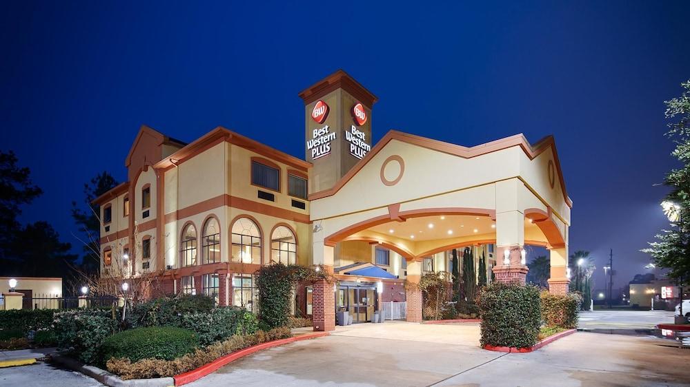 Days Inn & Suites By Wyndham Sam Houston Tollway Exterior photo
